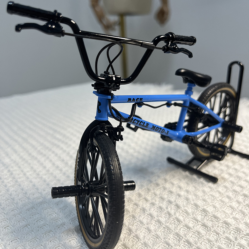 1:8 Mini Model Alloy Bicycle W - Mountain Biking Gifts avis et prix
