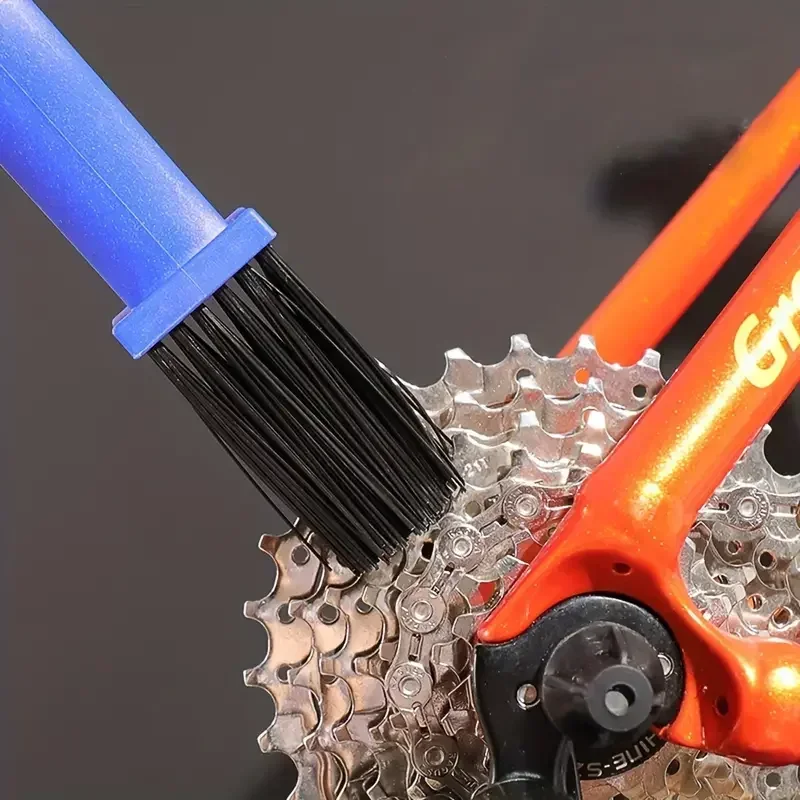 Motorcycle bike chain cleaning - Mountain Biking Gear avis et prix